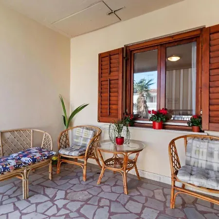 Olivia Apartment Porec Exterior photo