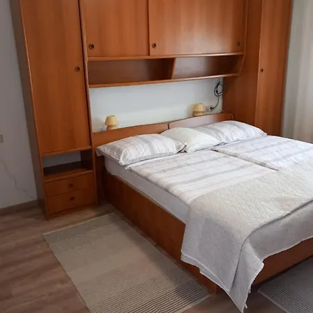 Olivia Apartment Porec Exterior photo