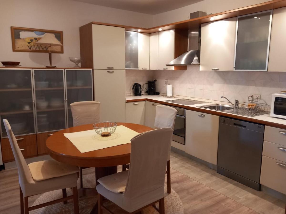 Olivia Apartment